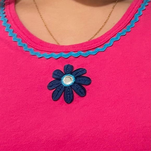 pink flower top - Picture 2 of 2